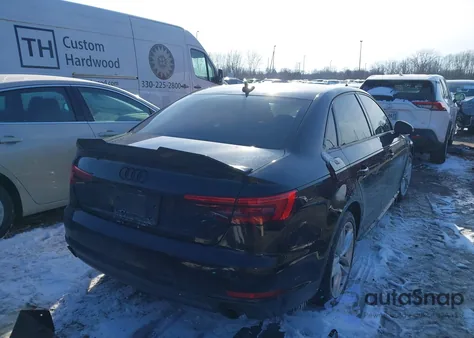 2017 Audi A4 2.0T Season Of Audi Premium z USA, uszkodzony, nr VIN WAUDNAF4XHN047194